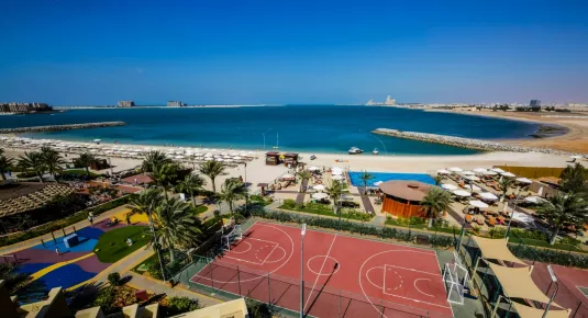 территория отеля Rixos Bab Al Bahr
