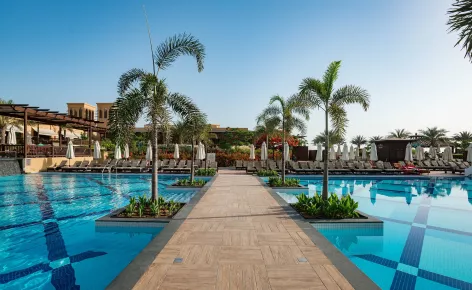 Бассейн отеля Rixos Bab Al Bahr